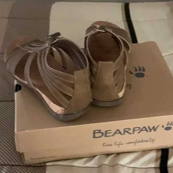 NWT Bearpaw sandals 6W - Picture 2 of 4